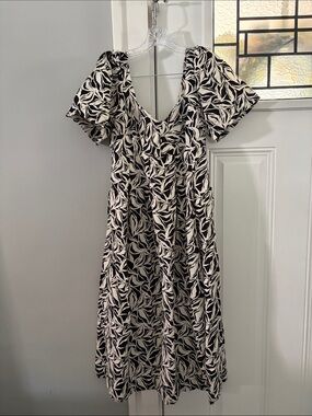 A New Day Black & Cream Leaf Print Midi Dress